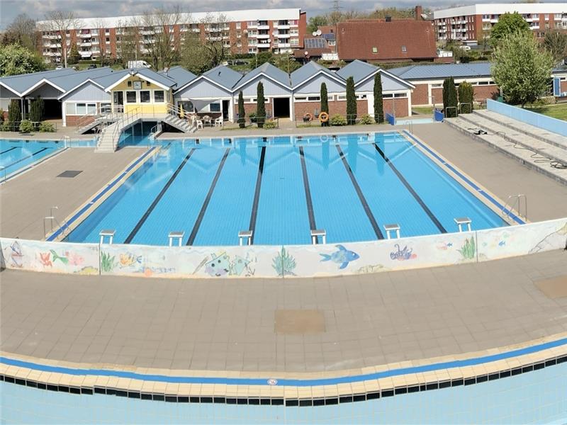 Bützflether Freibad: Das sind die neuen Öffnungszeiten Das Bützflether Freibad soll möglichst noch im Juni geöffnet werden.