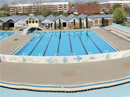 Das Bützflether Freibad soll möglichst noch im Juni geöffnet werden.