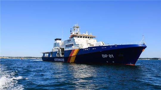 Das Bundespolizeischiff „Potsdam“ ist einen Fischkutter mit einem schwer verletzten Besatzungsmitglied zu Hilfe gekommen. (Archivbild)