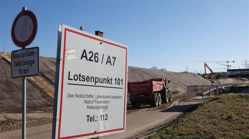 Das Bundesverkehrsministerium geht davon aus, dass sich die A26-Ost verteuert. (Archivbild)