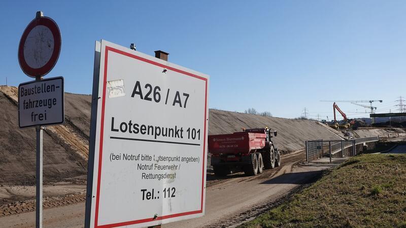 Das Bundesverkehrsministerium geht davon aus, dass sich die A26-Ost verteuert. (Archivbild)