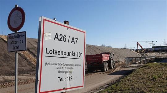 Das Bundesverkehrsministerium geht davon aus, dass sich die A26-Ost verteuert. (Archivbild)