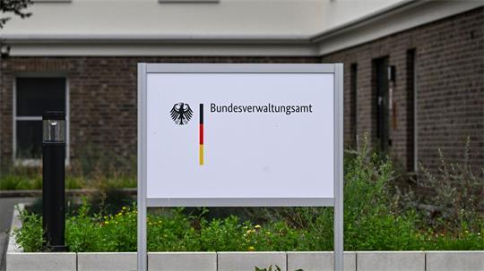 Das Bundesverwaltungsamt. Hier eine Außenstelle in Brandenburg. (Archivbild)
