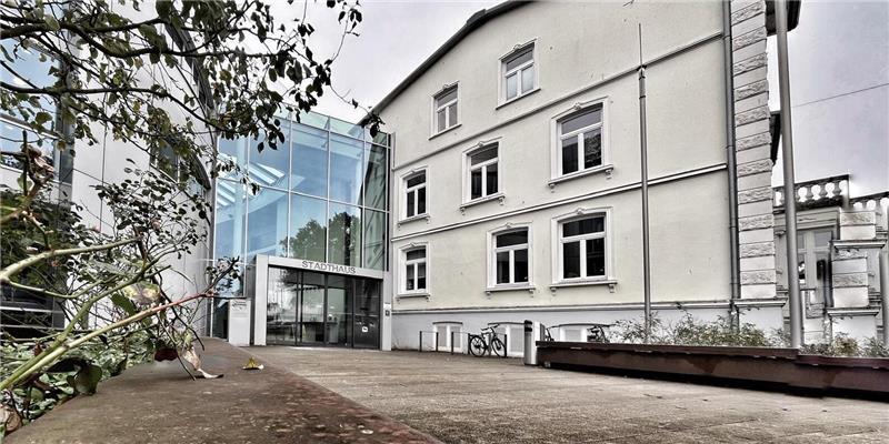 Das Buxtehuder Stadthaus: Hier hat der psychisch Kranke wiederholt Mitarbeiter attackiert.