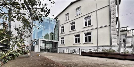 Das Buxtehuder Stadthaus: Hier hat der psychisch Kranke wiederholt Mitarbeiter attackiert.
