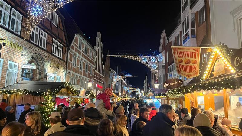 Große Übersicht: Wo 2025 im Kreis Stade Weihnachtsmärkte stattfinden Das Buxtehuder „Wintermärchen“ beginnt am 1. Adventswochenende.