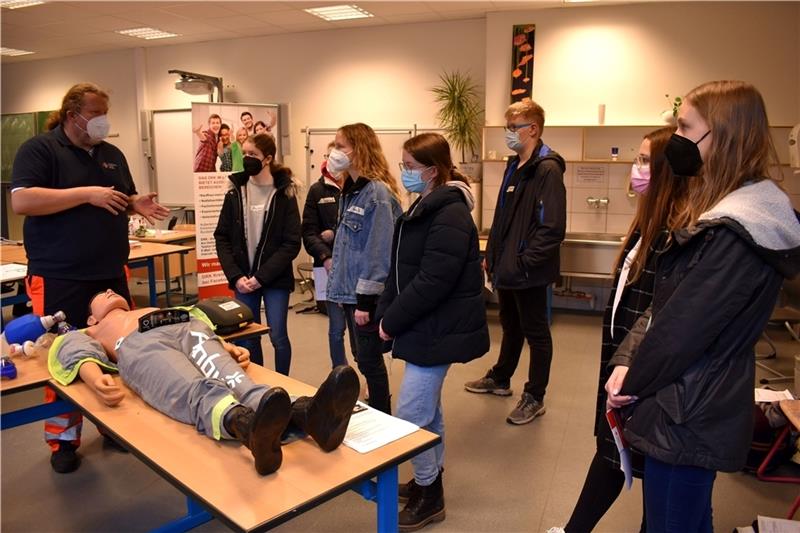 Das DRK wird wie im vergangenen Jahr den Beruf des Notfallsanitäters vorstellen. Foto: IGS