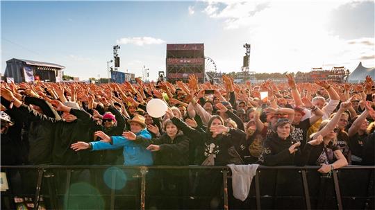 Das Deichbrand-Festival bietet Platz für bis zu 60.000 Besucher. Foto: Lothar Scheschonka