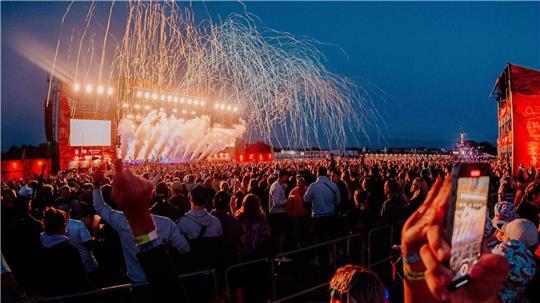 Das Deichbrand-Festival ist für seine Bühnenshow bekannt