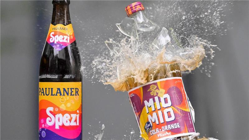 Urteil im Spezi-Prozess: Paulaner gewinnt gegen Berentzen Das Design der Mio Mio Mische ist in den Augen des Landgerichts München I dem der Spezi-Flasche von Paulaner zu ähnlich. (Symbolbild)