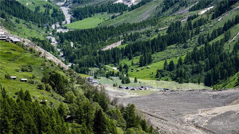 Lötschentaler hoffen auf Glück im Unglück: Wasser läuft ab Das Dorf Blatten ist fast völlig ausgelöscht.