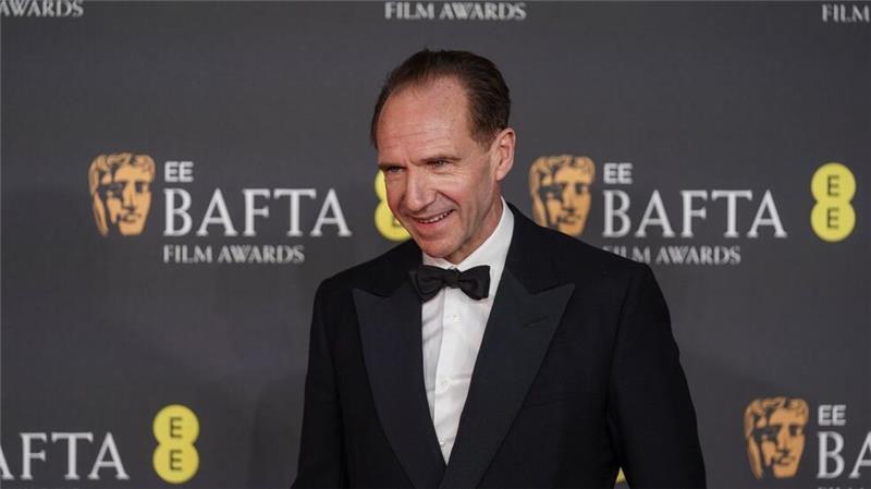 Das Drama „Konklave“ erhielt vier Preise. Hauptdarsteller Ralph Fiennes ging allerdings leer aus.