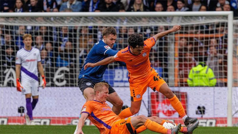 Das Duell Bielefeld gegen Osnabrück war umkämpft. 