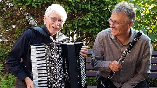 Das Duo Los Vientos gibt ein Terrassenkonzert im Cultimo.