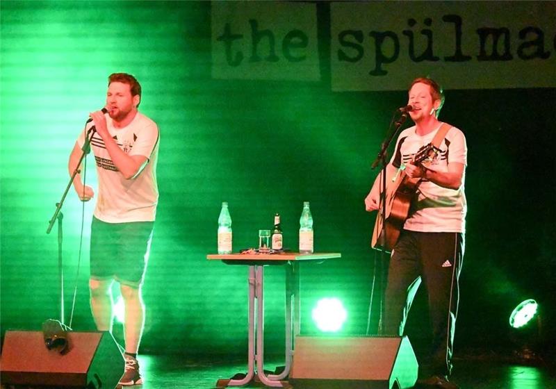 Das Duo Reis against the Spülmachine (hier bei seinem Auftritt 2019) sollte Ende Dezember wieder auf der Halepaghen-Bühne auftreten. Die Veranstaltung wurde auf März 2021 verschoben.