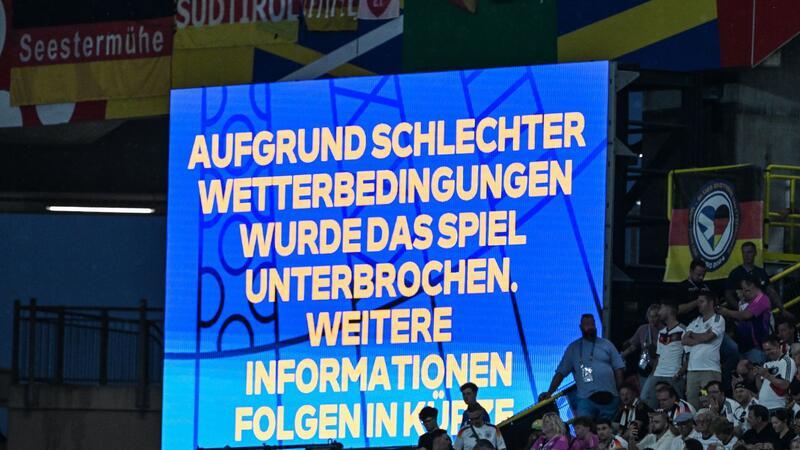 Nach Blitz und Donner: DFB-Team stürmt ins Viertelfinale Das EM-Achtelfinale zwischen Deutschland und Dänemark musste unterbrochen werden.