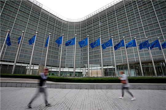 Das EU-Parlament kündigt eine Blockade von Verhandlungen über die geplante Reform des EU-Asylsystems an.