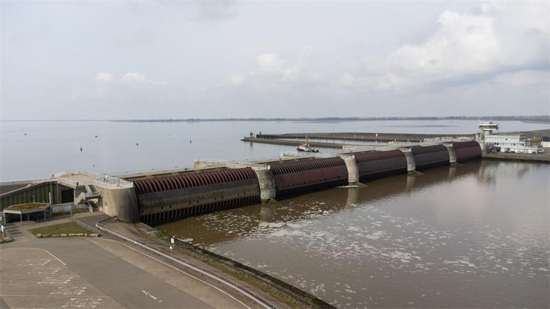 Das Eider-Sperrwerk gilt als bedeutendes Küstenschutzbauwerk an der Nordsee. (Archivbild)