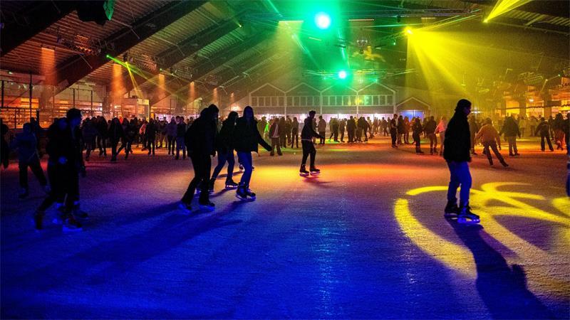 Das Eis ist wieder da in Harsefeld - und der Sommer Geschichte.