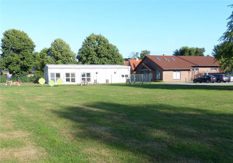 Das Ende der Kita „Krippeninsel“ im Provisorium Container hinter dem Feuerwehrgerätehaus ist absehbar.