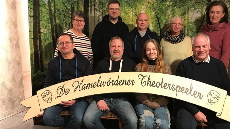 Plattdeutsches Theater: Vater und Tochter erstmals gemeinsam auf der Bühne Das Ensemble für das diesjährige Theaterstück ist komplett: Gespielt wird De Prinzgemahl.