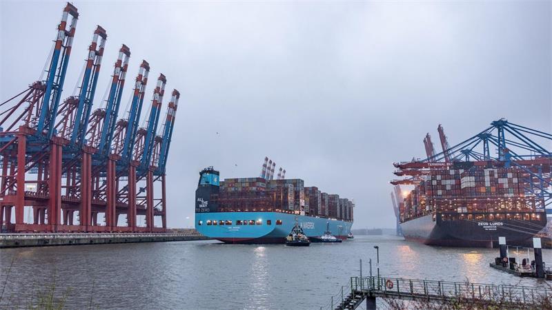 Hapag-Lloyd will bei weiterem Hamburger Terminal einsteigen Das Eurogate-Terminal ist eines von vier Containerterminals im Hamburger Hafen. (Archivbild)