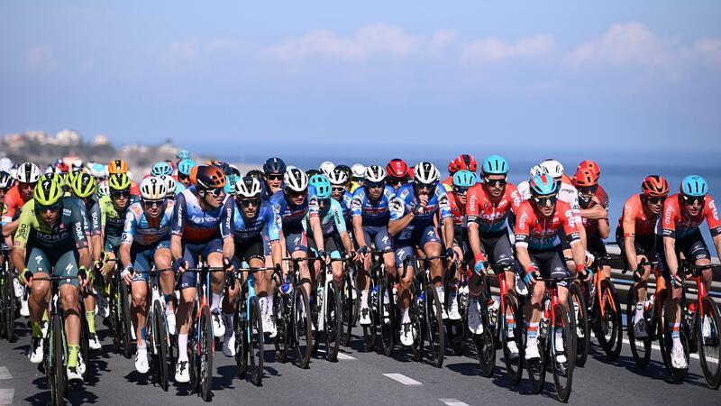 Philipsen gewinnt Mailand-Sanremo - Pogacar Dritter Das Fahrerfeld beim 115. Frühjahrs-Klassiker Mailand-Sanremo.