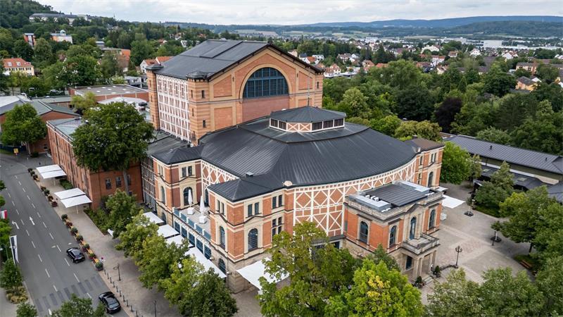 Das Festspielhaus war vor 150 Jahren Schauplatz der ersten Richard-Wagner-Festspiele. (Archivbild)