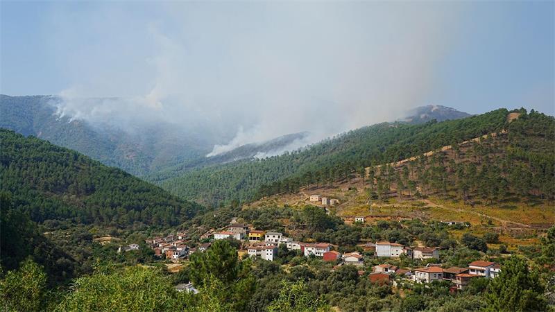 Neuer Großbrand in Spanien vermutlich vorsätzlich gelegt Das Feuer in Cáceres wurden höchstwahrscheinlich absichtlich gelegt.