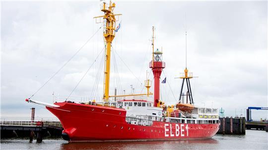 Das Feuerschiff „Elbe 1“ ist aufgrund der roten Farbe kaum zu übersehen. (Archivfoto)
