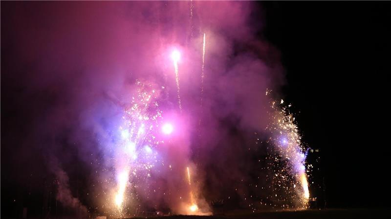 Das Feuerwerk war bis nach Krummendeich zu hören (Symbolbild).