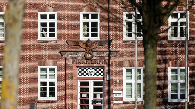 Das Finanzamt in Schleswig stammt aus der NS-Zeit.