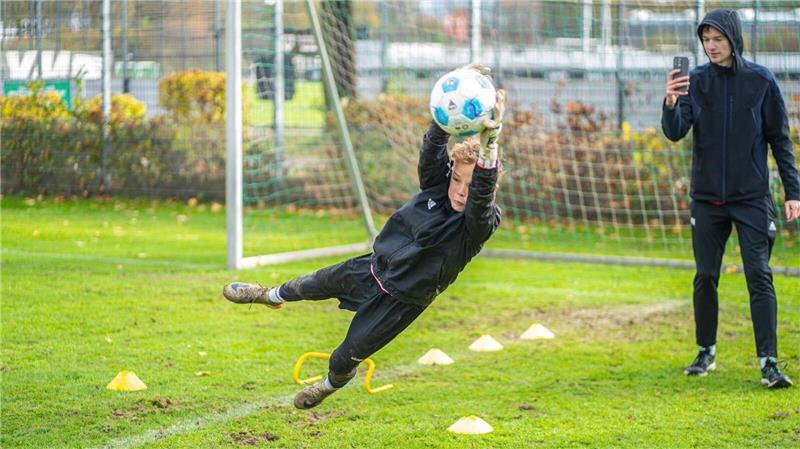 Das Fliegen liebt Piet Petereit als Torwart am meisten.