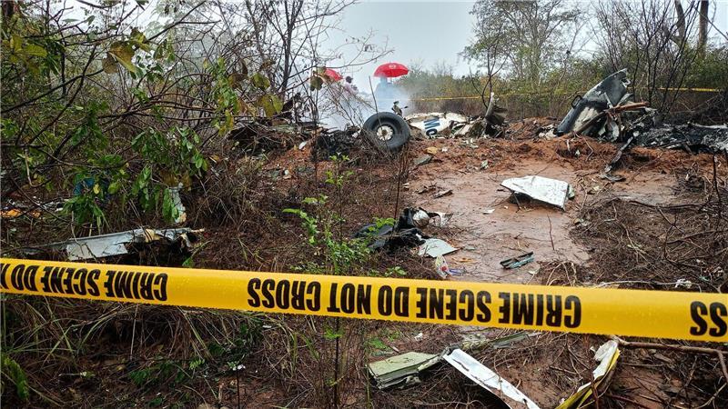 Zwei Deutsche sterben bei Absturz von Kleinflugzeug in Kenia Das Flugzeug stürzte in der Nähe von Diani ab.