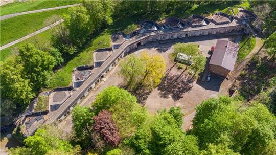 Das Fort Grauerort an der Elbe in Abbenfleth.