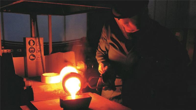 Das Foto zeigt die Goldschmelze bei der Norddeutschen Edelmetall Scheideanstalt in Norderstedt.