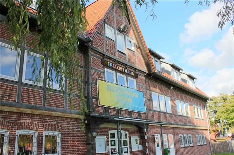 Freizeithaus Buxtehude bekommt neue Toiletten – Barrierefreiheit in weiter Ferne Das Freizeithaus in Buxtehude wurde und wird saniert. Foto: Frank