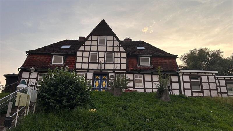 Lokal an der Oste steht zum Verkauf – Das kostet der „Seefahrer“ Das Gasthaus thront zwischen Osten und Oberndorf auf dem Deich: