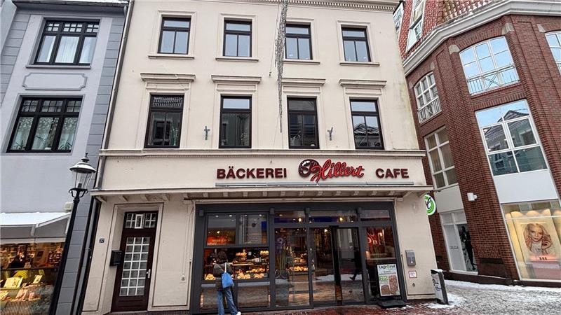 Das Gebäude an der Langen Straße 37 in der Altstadt von Buxtehude wird von seinen Eigentümern bewohnt.