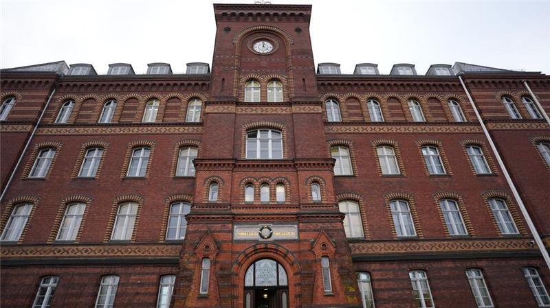 Mutter ermordet: Lange Haftstrafe für 19-Jährigen Das Gericht sah es als erwiesen an, dass der Heranwachsende seine Mutter ermordet hat. (Archivbild)