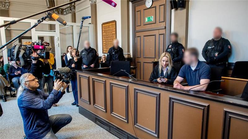 „Verachtenswerte Taten“: Soldat muss lebenslang in Haft Das Gericht sah es als erwiesen an, dass der Soldat im vergangenen Jahr drei Erwachsene ermordete und ein Kind fahrlässig tötete.