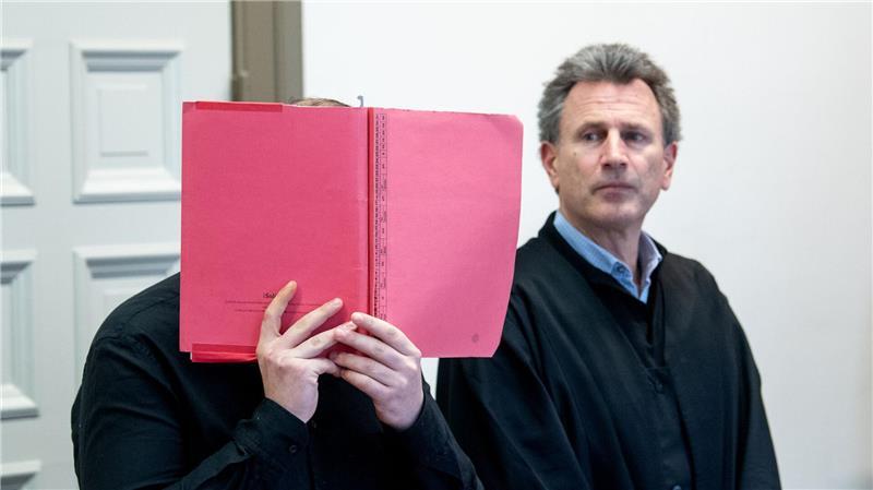 Polizei beschlagnahmt Drogen - Dealer verdächtigen Komplizen Das Gericht stufte das Geständnis des Angeklagten als glaubhaft ein.