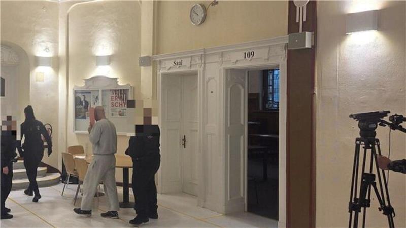 Das Gericht verurteilt den Angeklagten wegen versuchter Anstiftung zum Mord.