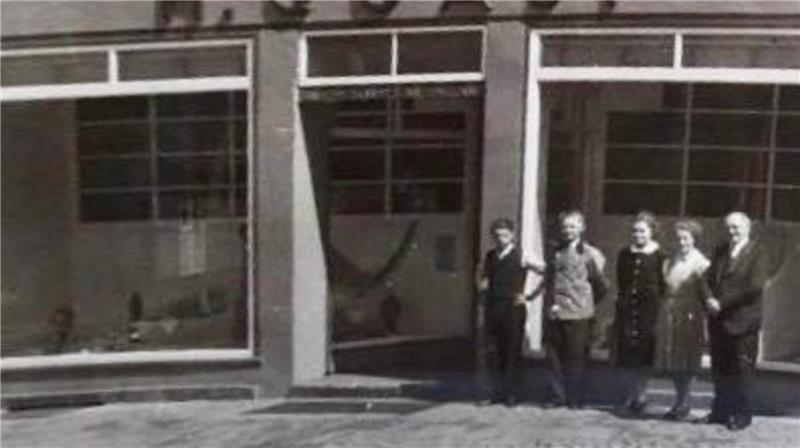 Noch zweimal Weihnachten: Dann schließt dieses beliebte Kaufhaus in Harsefeld Das Geschäft hatte das Schaufenster und den Eingang zur Marktstraße.