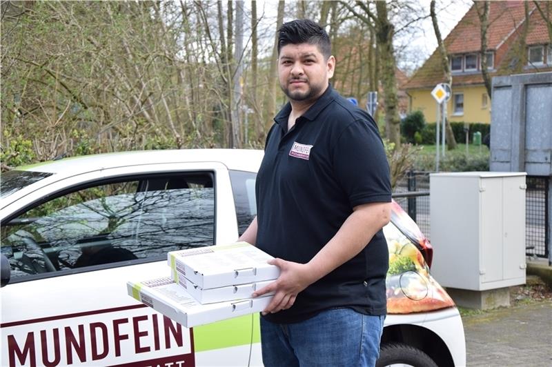 Das Geschäft von Omid Sakhizadah, Inhaber des Pizza-Lieferservices Mundfein in Buxtehude, hat sich wieder etwas normalisiert. Der März war dagegen ein ganz schlechter Monat. Foto: Battmer