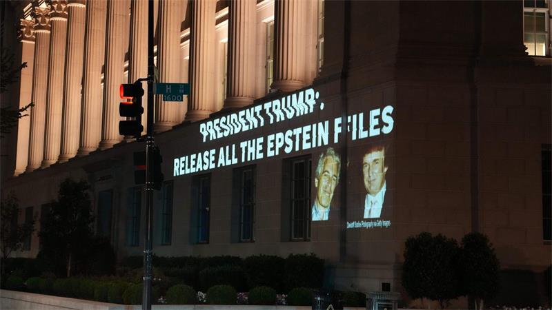 Das Gezerre rund um die Veröffentlichung der Epstein-Akten hat US-Präsident Trump unter Druck gesetzt. (Archivbild)