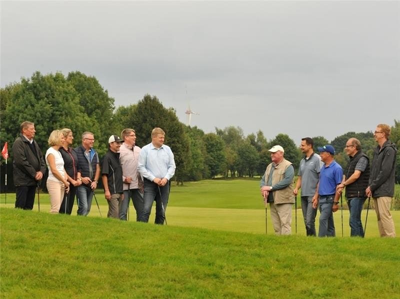 Das Golf-Team Deinste (links) muss zuerst auswärts gegen das Team aus Daensen (rechts) antreten. Foto Berlin