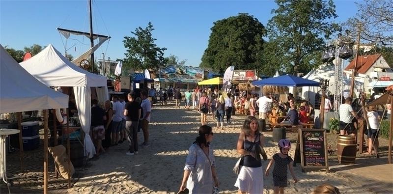 Das Hafenfest "Hanse Ahoi" in Buxtehude im vergangenen Jahr. Dieses Jahr hätte das Fest Ende Juni stattgefunden, nun wird es abgesagt. Archivfoto: Wisser