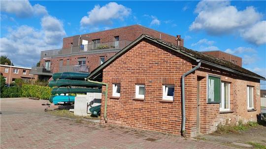 Das Hafenkontor als Bootslagerplatz an der Hafenstraße in Horneburg soll saniert und erweitert werden.