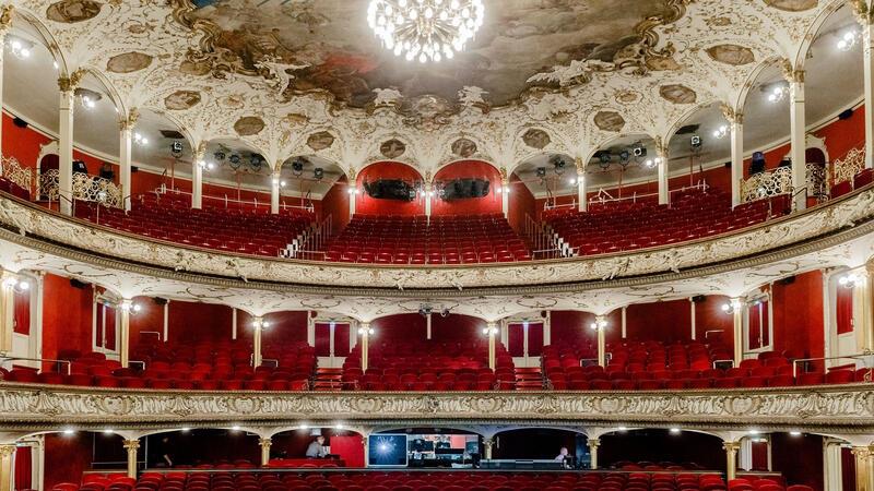 Das Hamburger Schauspielhaus räumte in mehreren Kategorien ab. (Archivbild)